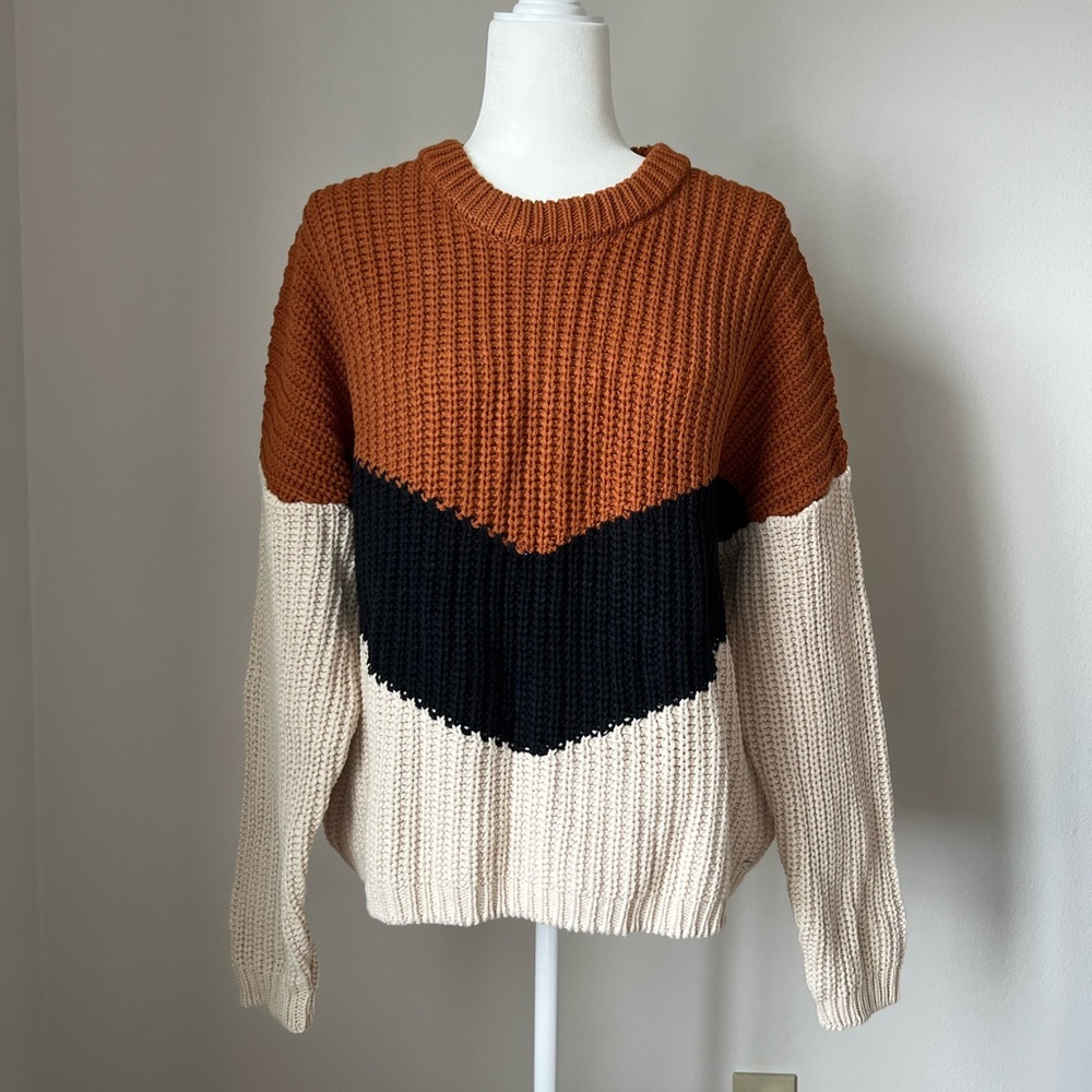 Guess Brandnew without Tag Chunky Knit Fall Sweater